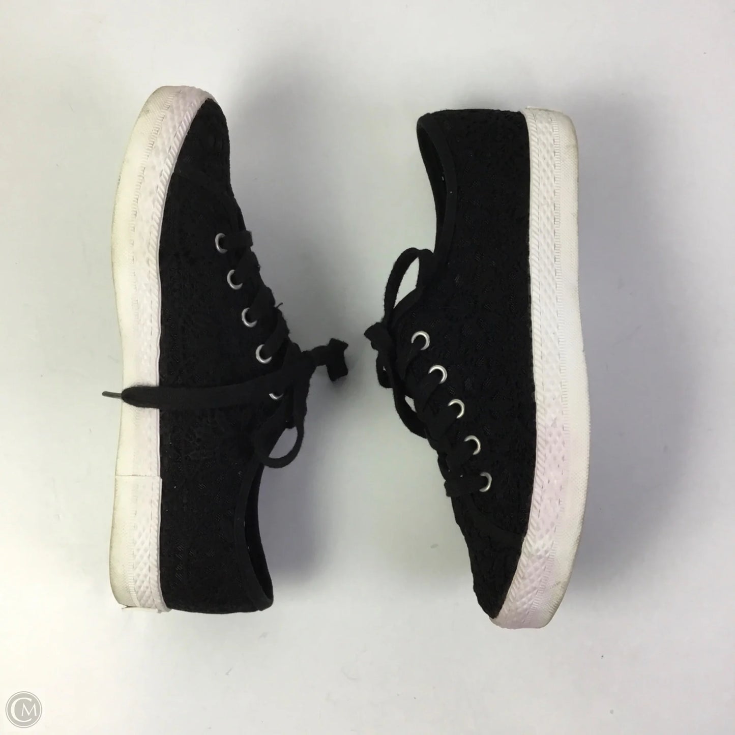 Shoes Sneakers By Clothes Mentor In Black, Size: 9