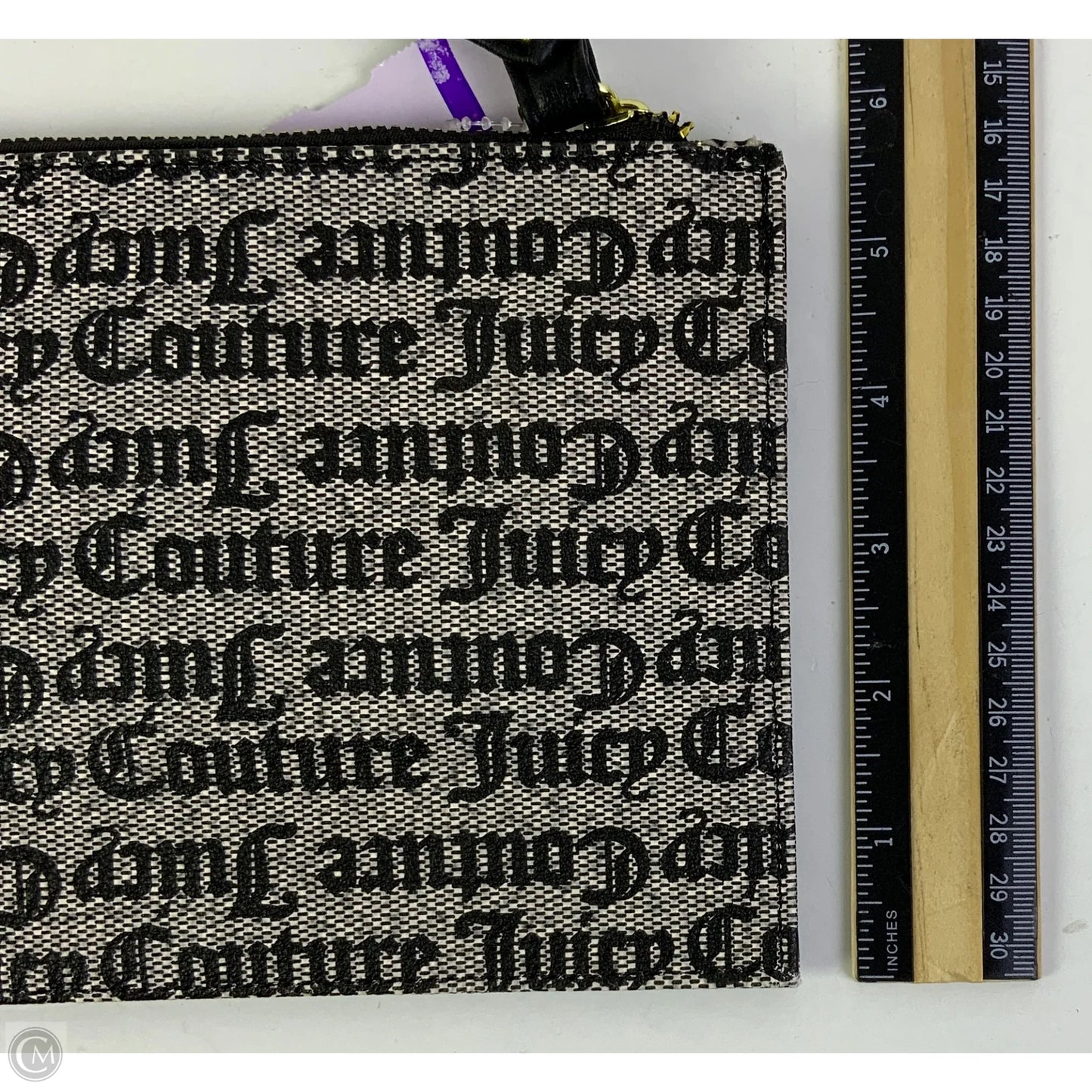 Wristlet By Juicy Couture, Size: Medium