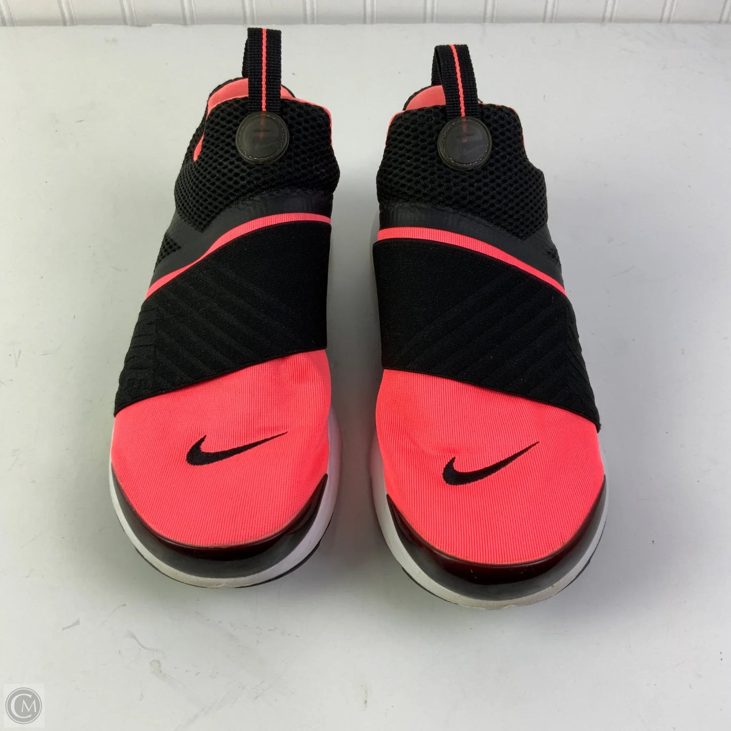 Shoes Athletic By Nike In Black & Pink, Size: 8.5
