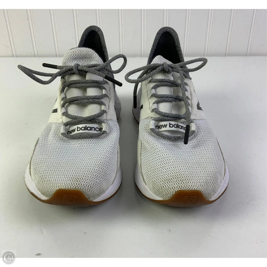 Shoes Athletic By New Balance In Grey & White, Size: 9.5