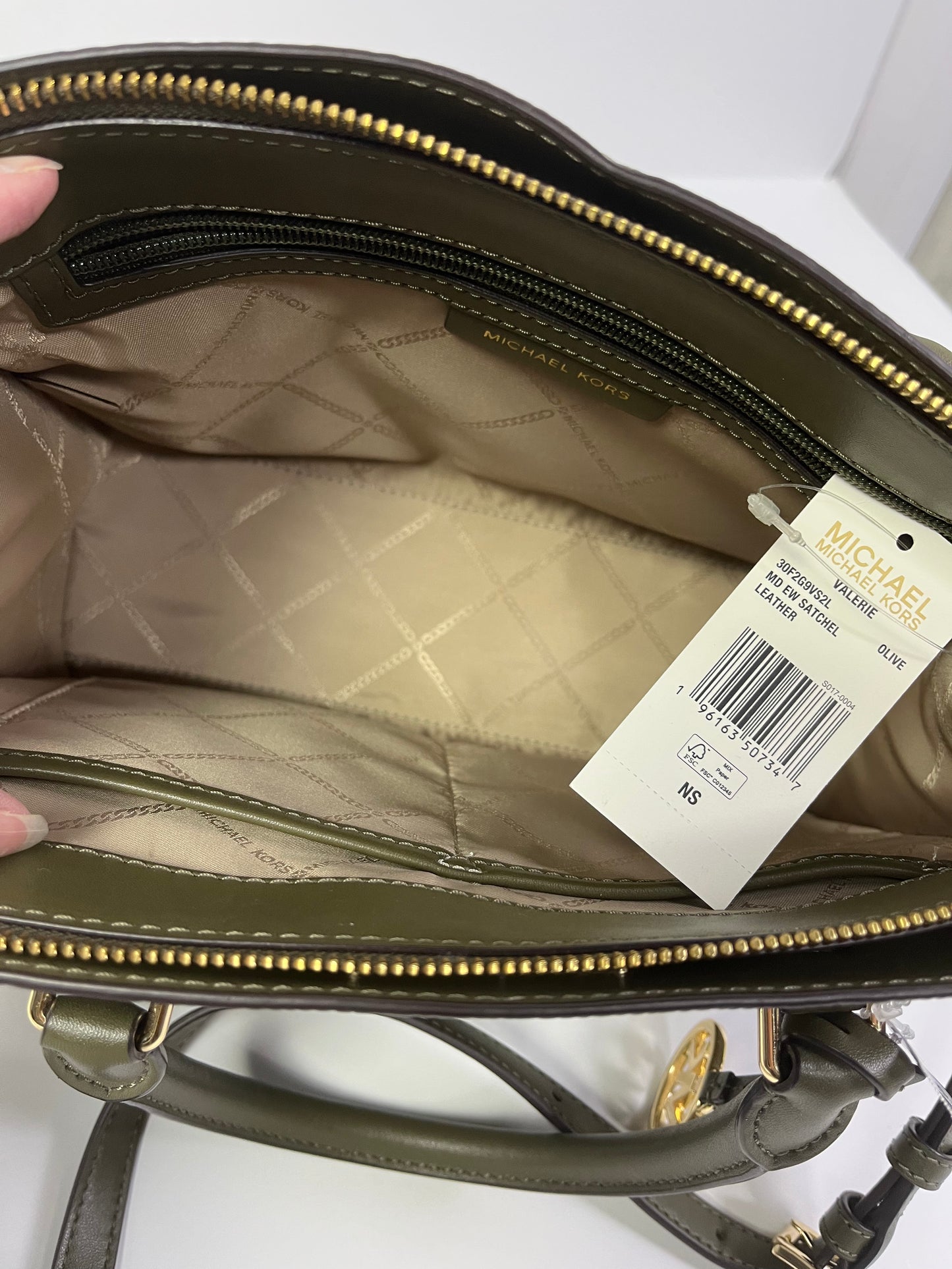 Handbag Designer By Michael Kors In Green, Size:Medium