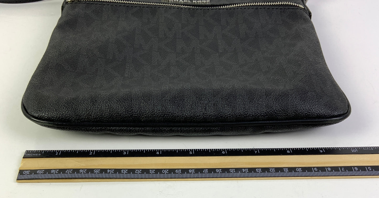 Crossbody Designer By Michael Kors In Black, Size:Medium