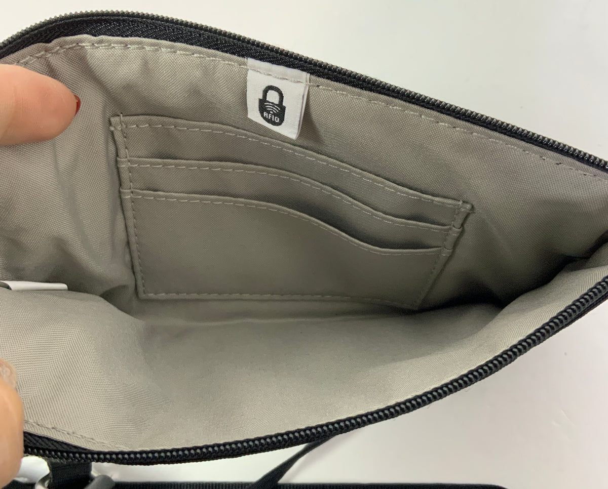 Crossbody By Baggallini, Size: Medium