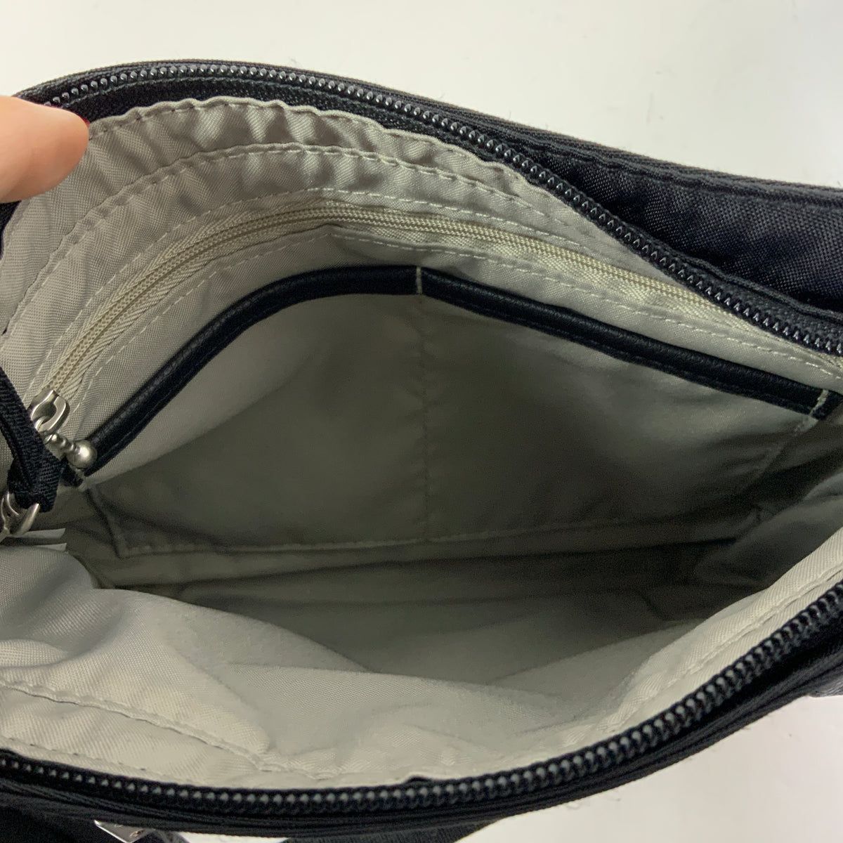 Crossbody By Baggallini, Size: Medium