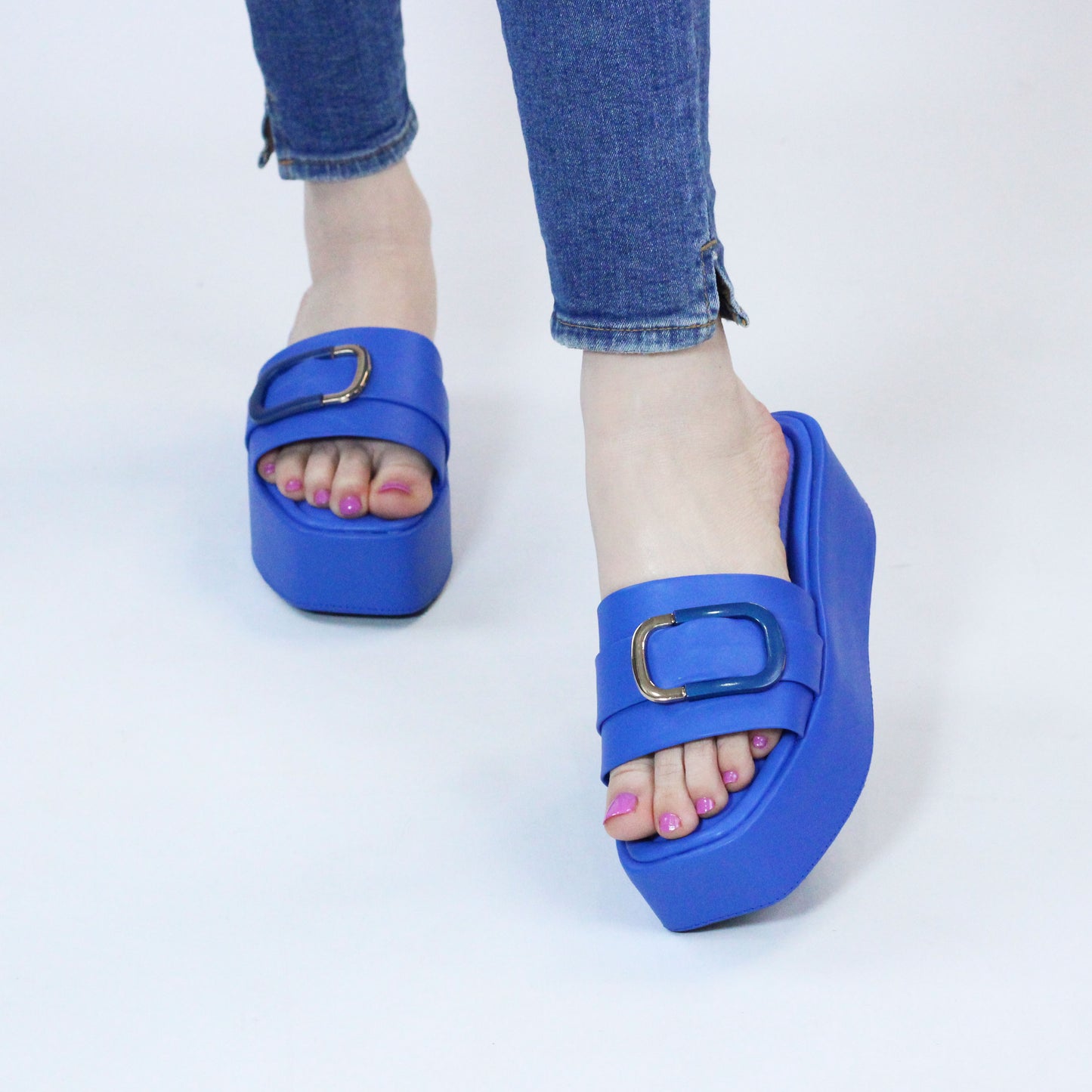 Handbag Luxury Designer By Louis Vuitton In Pink & White, Size:Medium