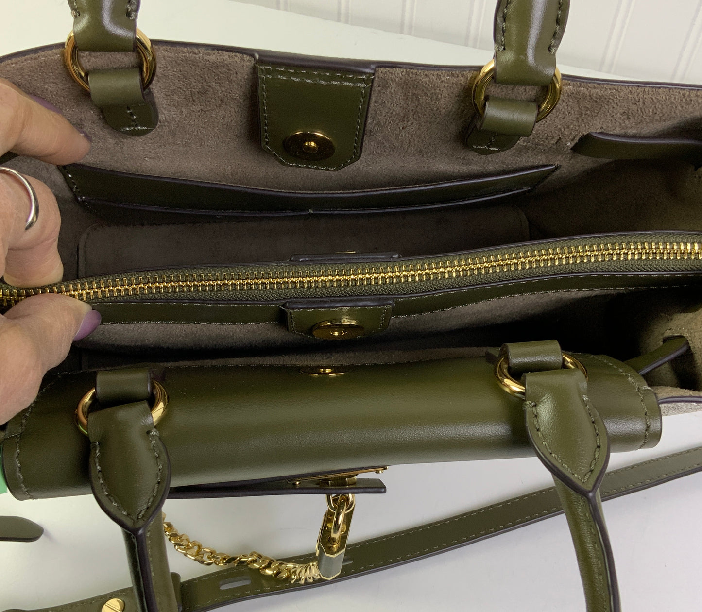 Handbag Designer By Michael Kors In Cream & Green, Size:Medium