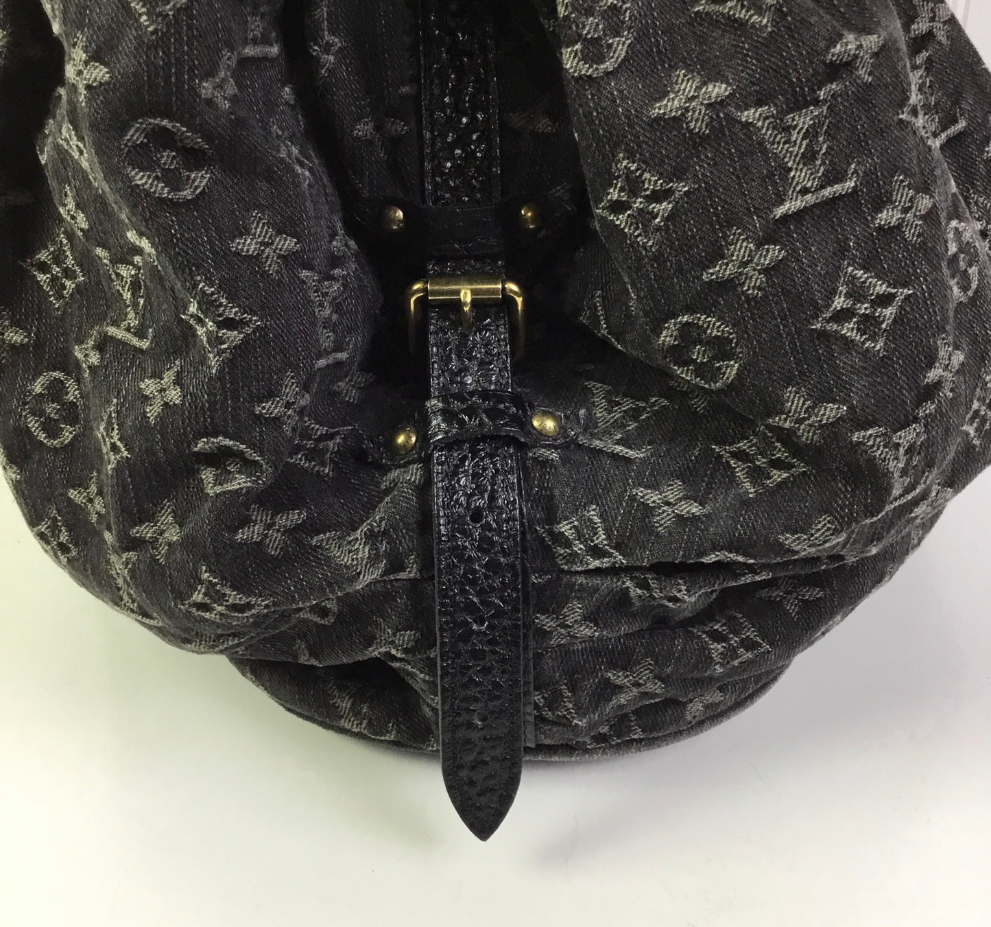 Handbag Luxury Designer By Louis Vuitton In Black, Size:Large