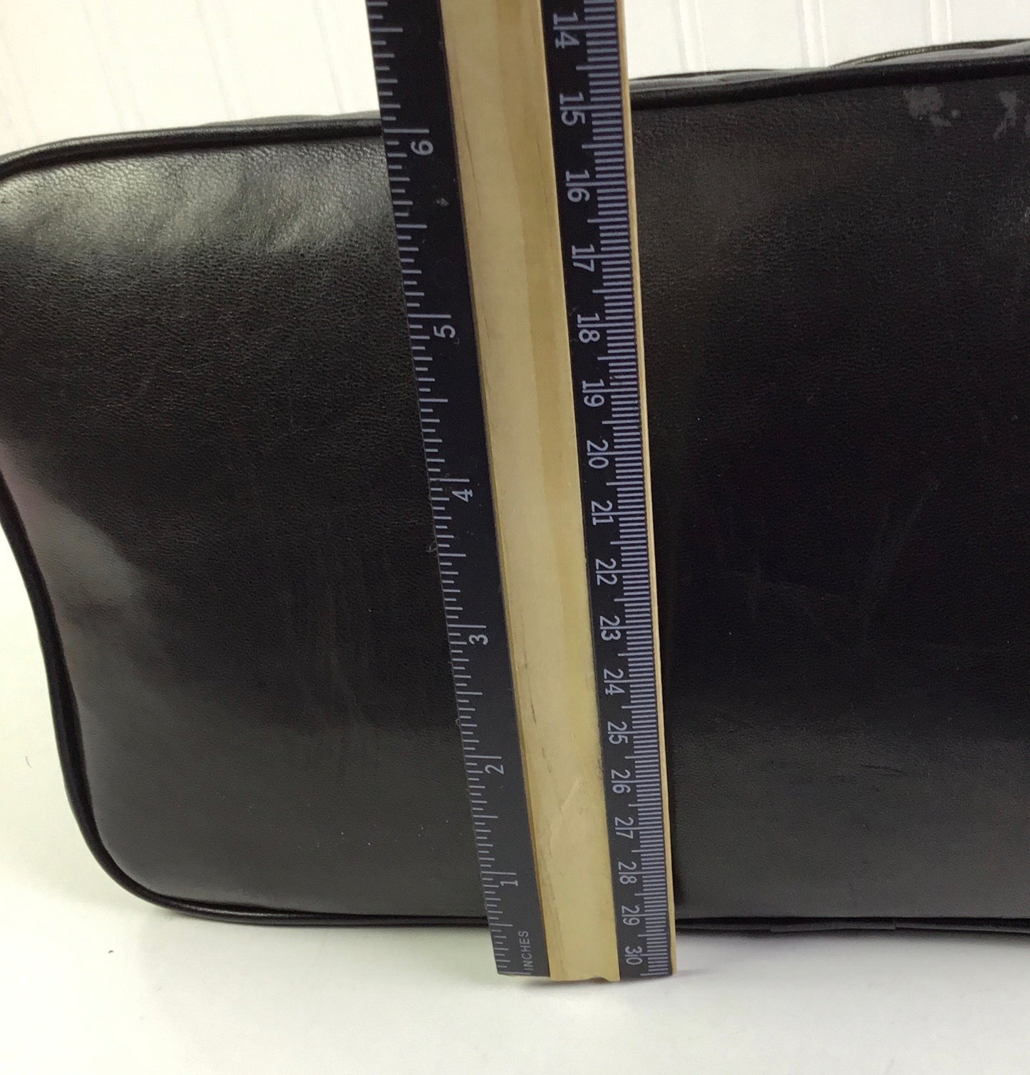 Handbag Luxury Designer By Chanel In Black, Size:Medium