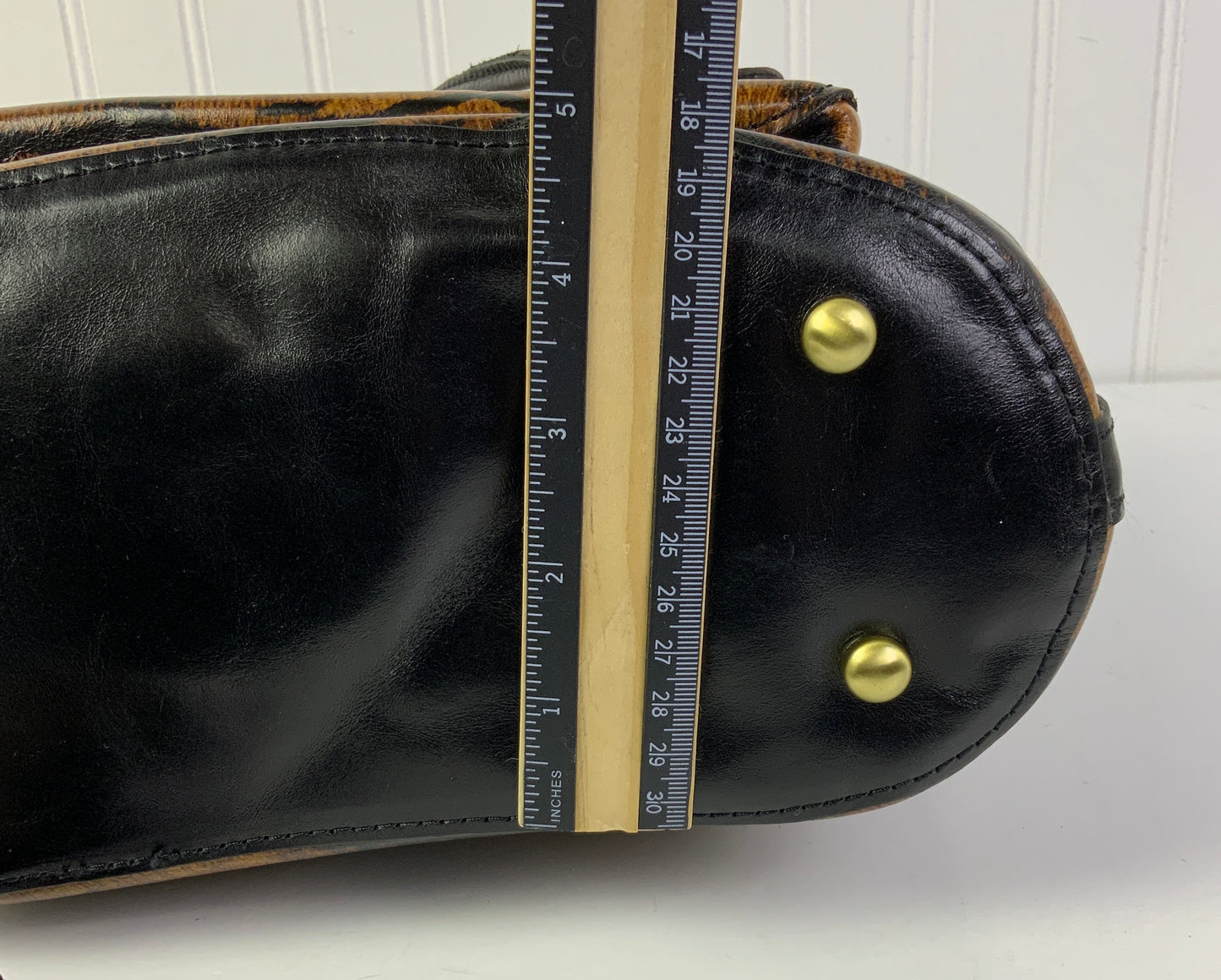 Crossbody Designer By Patricia Nash In Animal Print, Size:Large