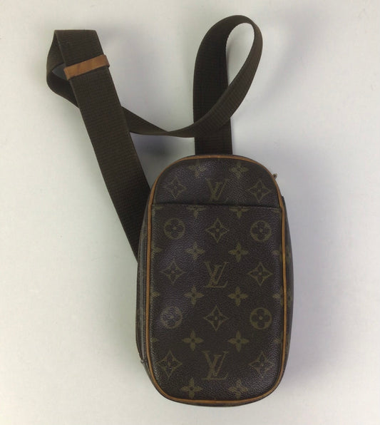 Crossbody Luxury Designer By Louis Vuitton In Brown, Size:Small