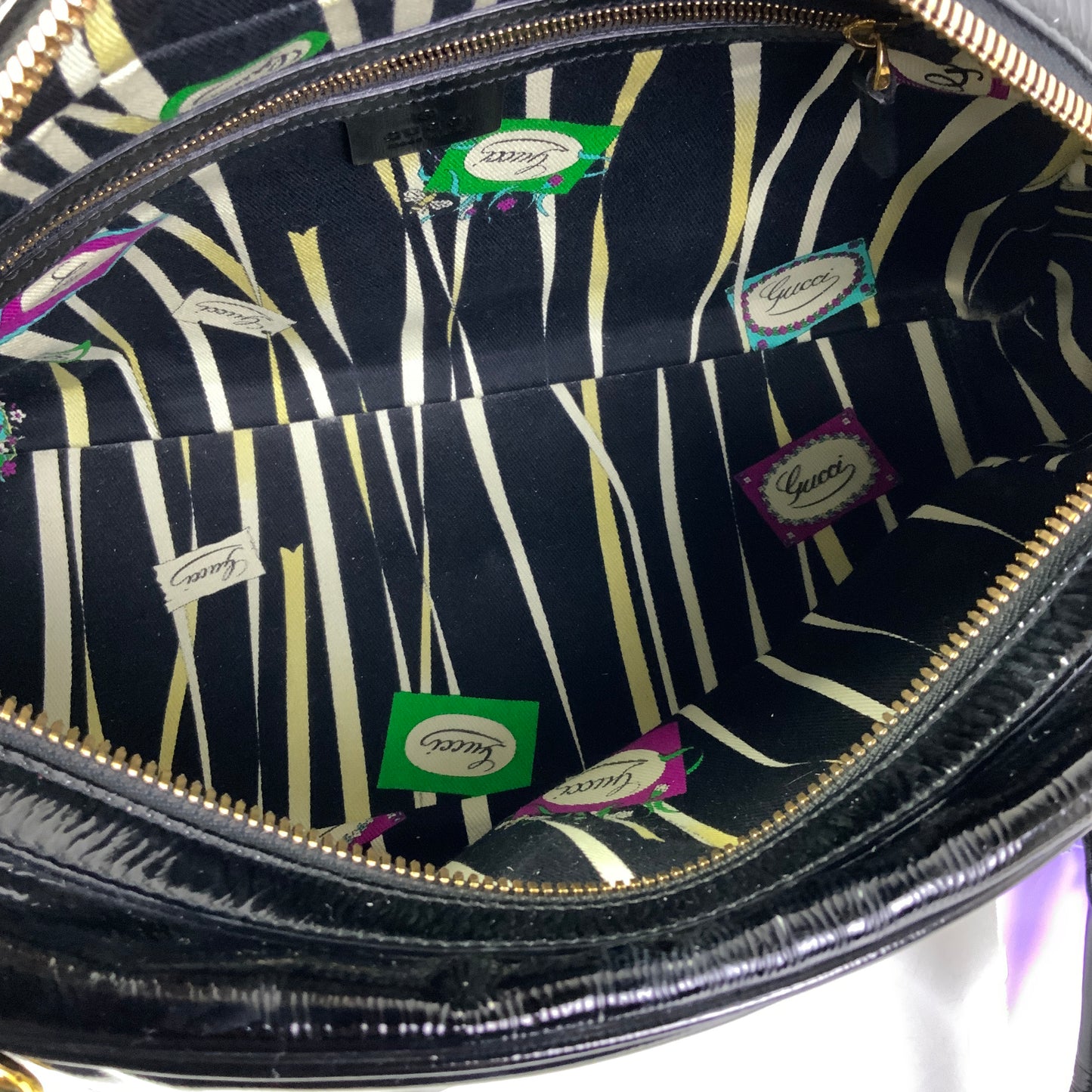 Handbag Luxury Designer By Gucci In Black, Size:Medium