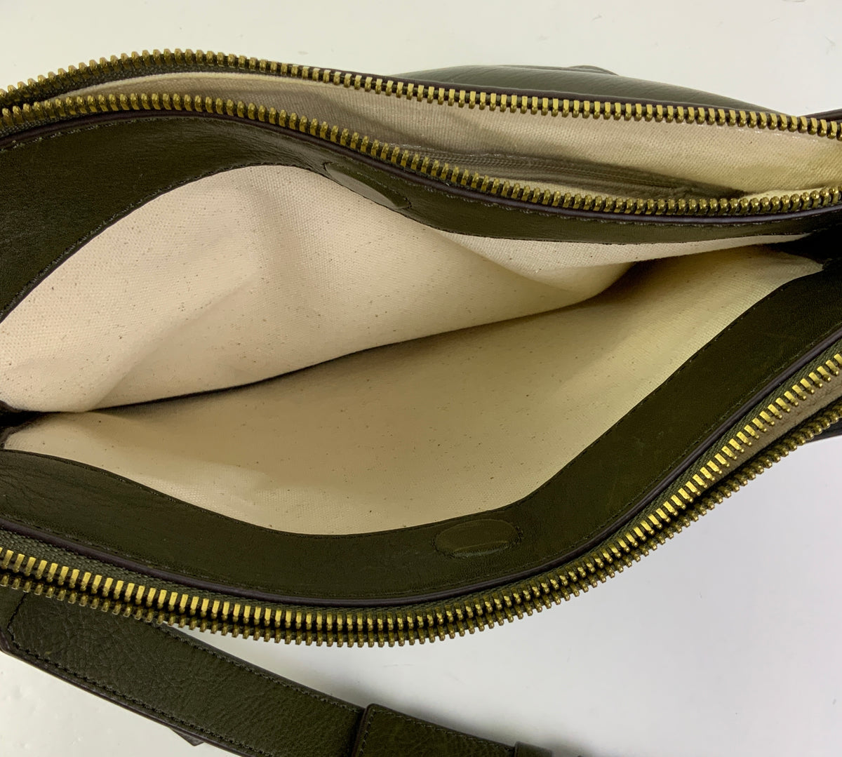Crossbody Leather By Margot, Size: Medium