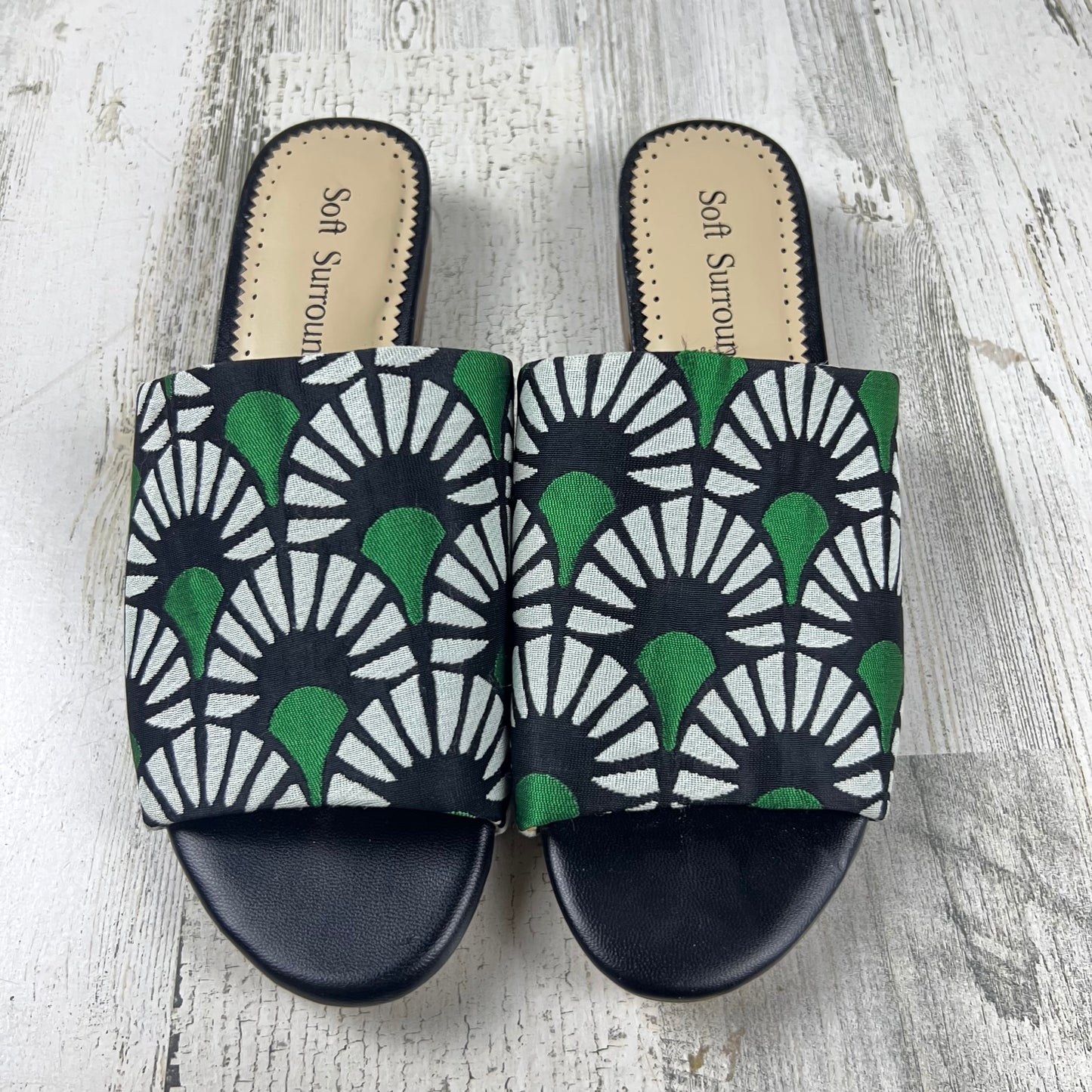 Sandals Flats By Soft Surroundings  Size: 7