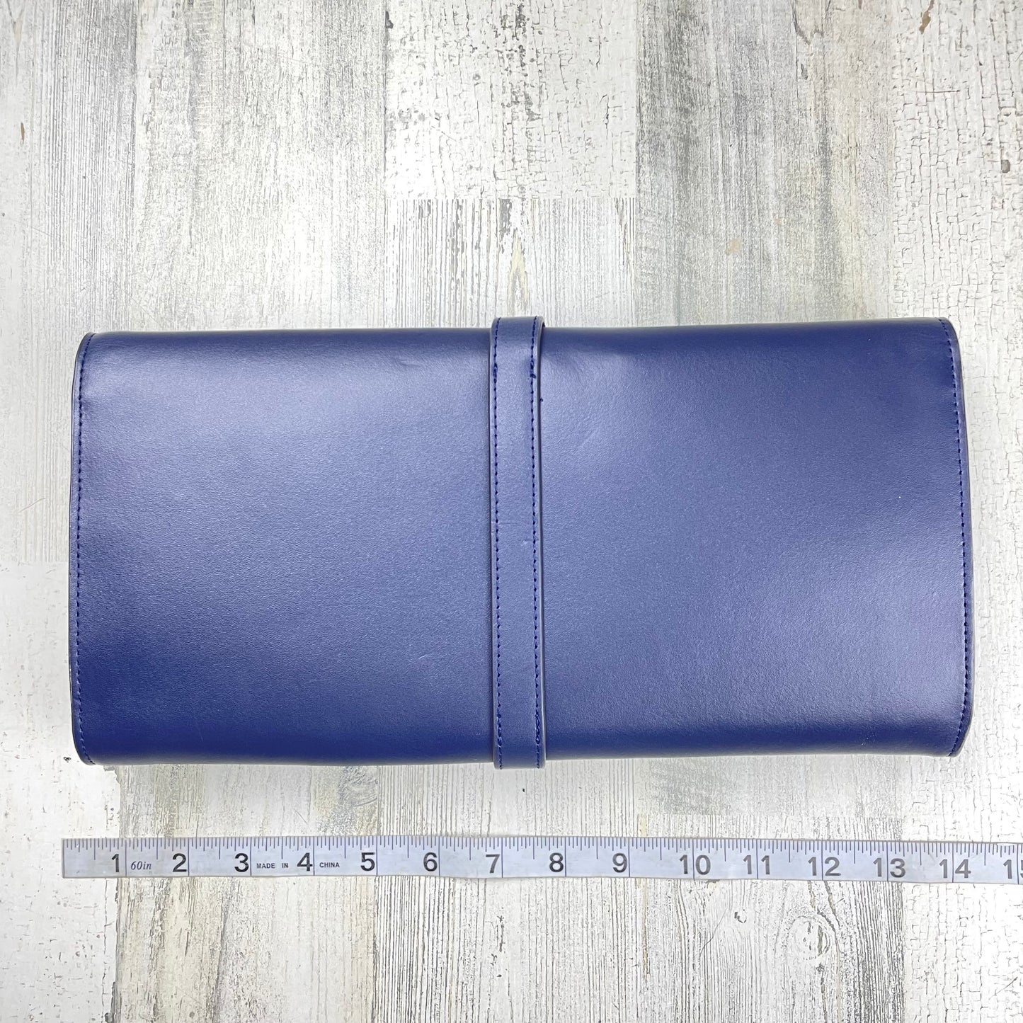 Clutch By Limited  Size: Large