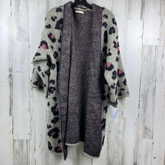 Sweater Cardigan By Do Everything In Love  Size: Onesize